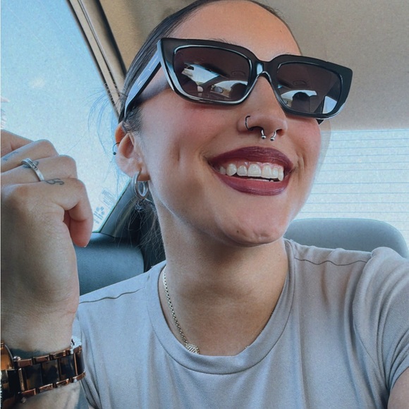 Meet your Posher, Michee - Picture 1 of 1